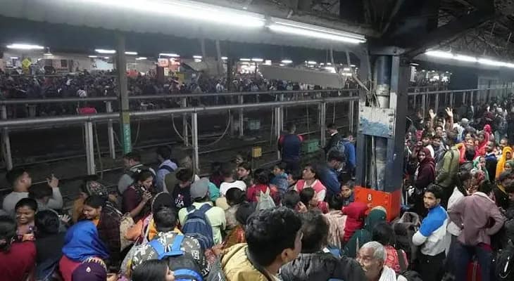 পদপিষ্টের দিন ১১ শতাংশ বেশি প্ল্যাটফর্ম টিকিট বিক্রি