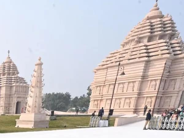 ২০ দিন বন্ধ থাকবে দীঘা-নন্দকুমার  সড়ক, গলিপথে বাস চলচলে যানজট