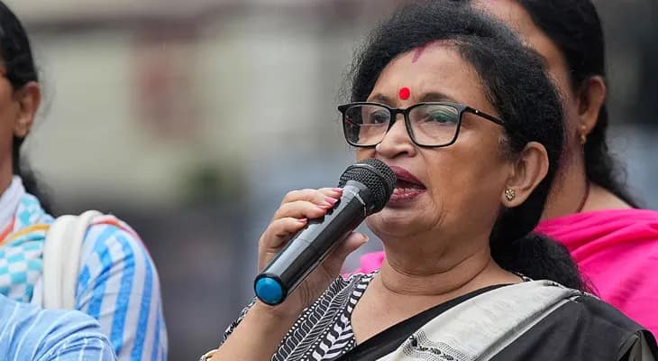 বাংলার মহিলারা দশভূজা হয়ে ছাব্বিশে বিজেপিকে বিসর্জন দেবে, জলপাইগুড়ির সভা থেকে হুঁশিয়ারি চন্দ্রিমা ভট্টাচার্যের