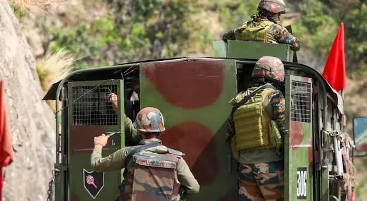 জম্মু-কাশ্মীরে সংঘর্ষে ৩ পুলিসকর্মীর মৃত্যু, খতম ২ জঙ্গি