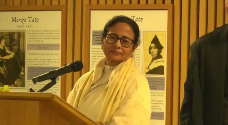কলকাতায় অক্সফোর্ডের ক্যাম্পাস করার আবেদন মমতা বন্দ্যোপাধ্যায়ের