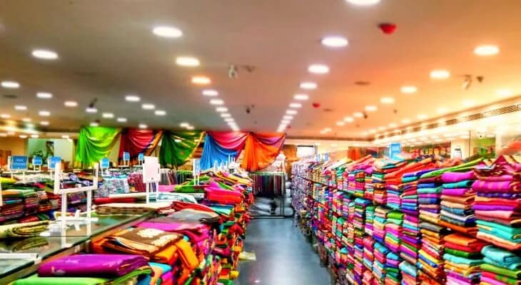 ঈদে বাংলাদেশের অস্থির পরিস্থিতির ছাপ পড়ল না এপার বাংলার শাড়ির ব্যবসায়