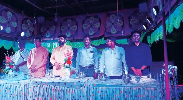 ঝাড়গ্রামে ক্লাবের উদ্যোগে ক্রীড়া ও সাঁওতালি নাটক প্রতিযোগিতা