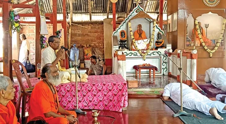 ক্ষীরপাইয়ে স্বামী ধ্রুবানন্দ গিরি মহারাজের ১৫২ তম আবির্ভাব তিথি উদ্‌যাপিত হল