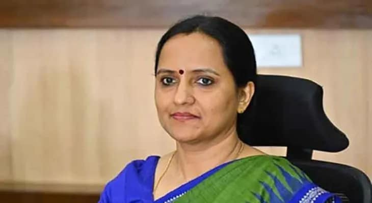 ওড়িশায় কর্মরত আইএএস অফিসার সুজাতা আর কার্থিকেয়ানকে সেচ্ছাবসরের অনুমতি দিল কেন্দ্র