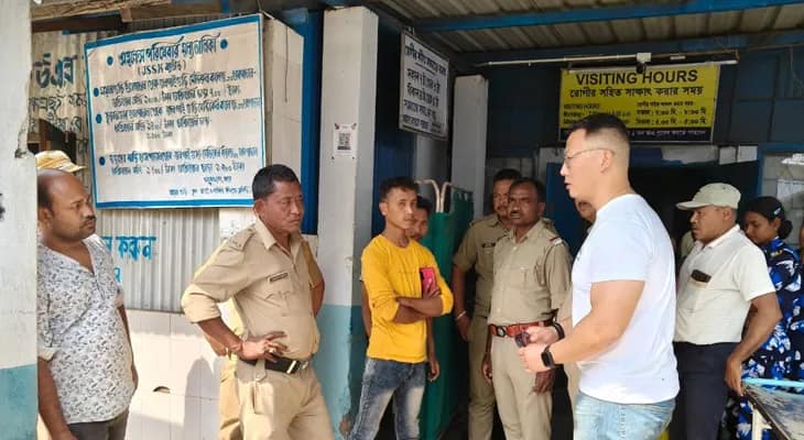 জলপাইগুড়ির ময়নাগুড়ির গ্রামীণ হাসপাতালে শিশু মৃত্যুকে কেন্দ্র করে উত্তেজনা, ঘটনাস্থলে পুলিস