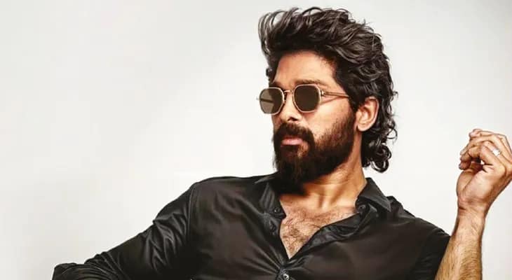 যমজ ভাইয়ের ভূমিকায়