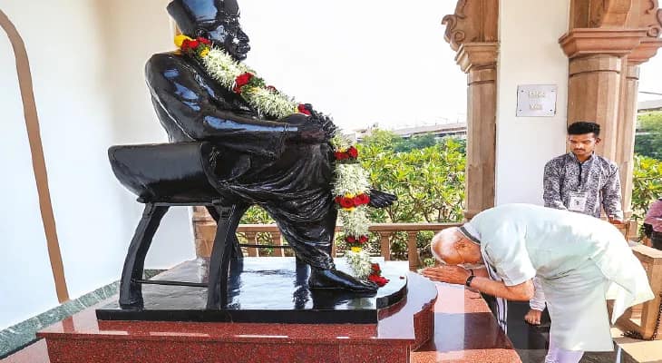অবসর ঠেকাতে সঙ্ঘে নতজানু মোদি, বিকশিত ভারত প্রধানমন্ত্রীর নয়, আরএসএসের ফর্মুলায়
