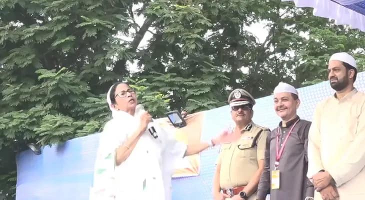 কারও কোনও অশান্তির প্ররোচনায় পা দেবেন না: মমতা বন্দ্যোপাধ্যায়