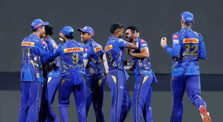 আইপিএল: ২৬ রানে আউট রঘুবংশী, কেকেআর ৫২/৫ (৭.৩ ওভার), বিপক্ষ মুম্বই