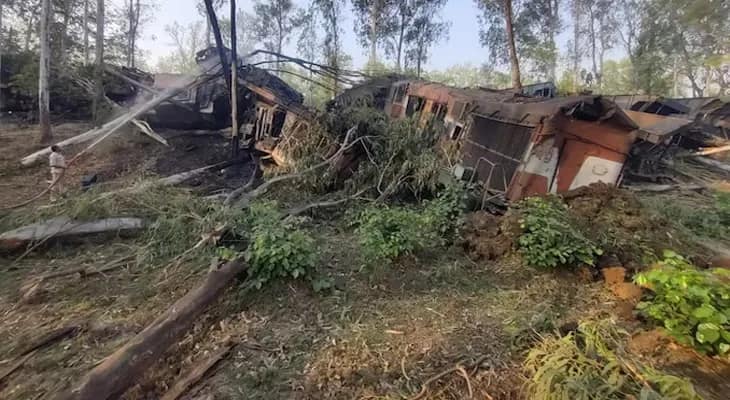 ঝাড়খণ্ডের সাহেবগঞ্জে দুই মালগাড়ির মধ্যে সংঘর্ষ! মৃত ৩, জখম ৪