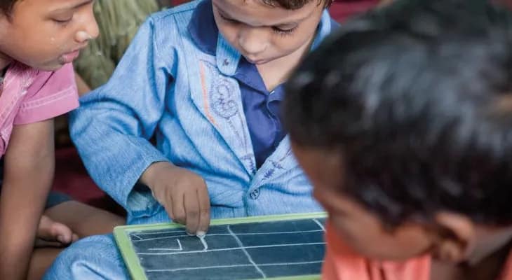 প্রাথমিক শিক্ষার পরিকাঠামো উন্নতিতে হুগলি জেলাকে ১ কোটি ১২ লক্ষ টাকা রাজ্যের