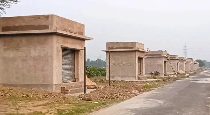 বারুইপুরে আতসবাজি ‘সেলিং হাব’, ৫০টি দোকান উদ্বোধনের অপেক্ষায়