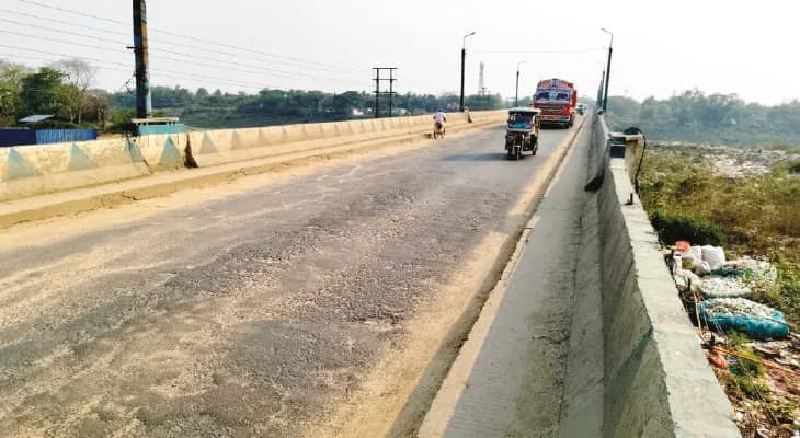 আরামবাগে রামকৃষ্ণ সেতুর স্বাস্থ্যপরীক্ষা করতে চলেছেন যাদবপুর বিশ্ববিদ্যালয়ের বিশেষজ্ঞ দল