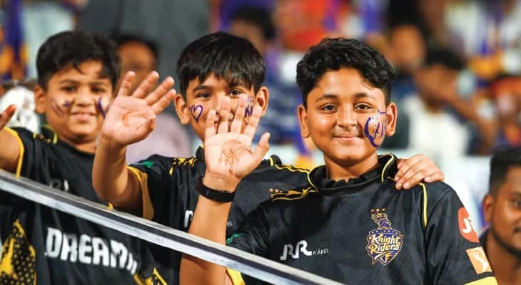 অচেনা গ্যালারিই তাতিয়ে দিল নাইটদের