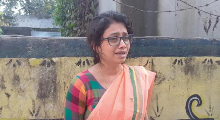 ক্লাস নিতে এসে এমএতে গোল্ড মেডেলিস্ট শুনলেন চাকরি নেই