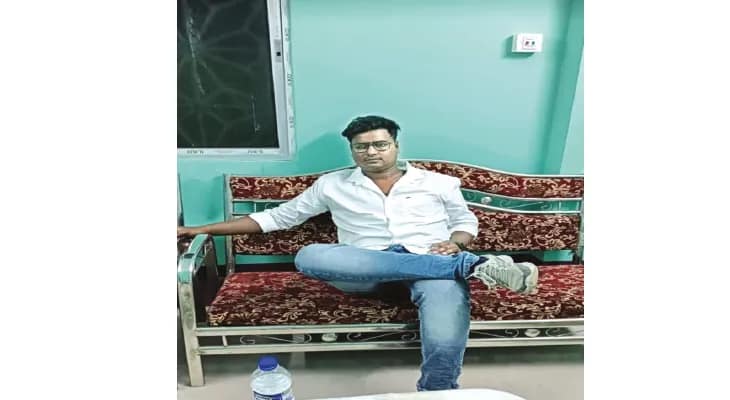 বিহারের ট্রাকচালক থেকে এলাকার নিয়ন্তা  হওয়ার বদলা নিয়েছে একদা আশ্রয়দাতারা