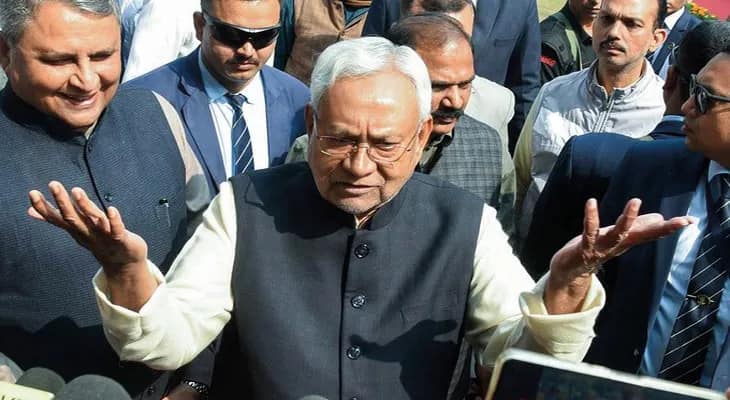 ওয়াকফ সংশোধনী বিলকে সমর্থন করায় নীতীশ কুমারের জেডিইউ ছাড়লেন আরও দুই নেতা
