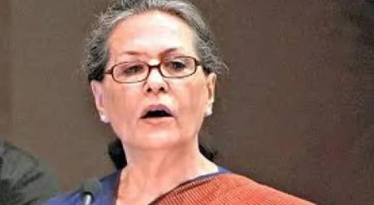 সোনিয়ার মন্তব্যের বেনজির সমালোচনায় স্পিকার, ওয়াকফ আলোচনায় গায়েব, বিদেশে প্রিয়াঙ্কা