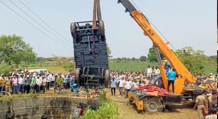 মহারাষ্ট্রে কুয়োয় ট্রাক্টর উল্টে ৭ মহিলা খেতমজুরের মৃত্যু, উদ্ধার ৩
