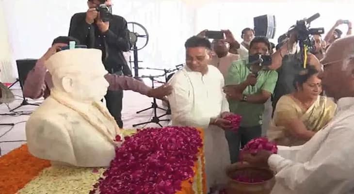 দেশের প্রাক্তন উপ প্রধানমন্ত্রী জগজীবন রামের জন্মদিনে শ্রদ্ধার্ঘ্য কংগ্রেস সভাপতি খাড়্গের