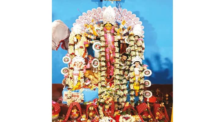 পূর্বস্থলীতে দলীয় কর্মীদের জন্যই বাসন্তীপুজো শুরু করেন মন্ত্রী স্বপন