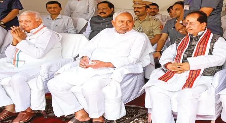 ওয়াকফ সংশোধনী বিলে সম্মতি রাষ্ট্রপতির, নীতীশের দলে ভাঙন অব্যাহত, সংখ্যালঘু ভোটব্যাঙ্ক হারানোর আশঙ্কা, ফাঁপরে চিরাগও