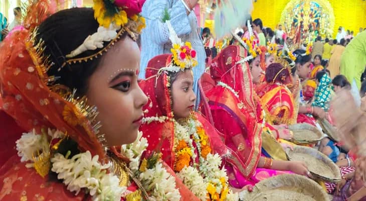 আদ্যাপীঠে চলছে কুমারী পুজো