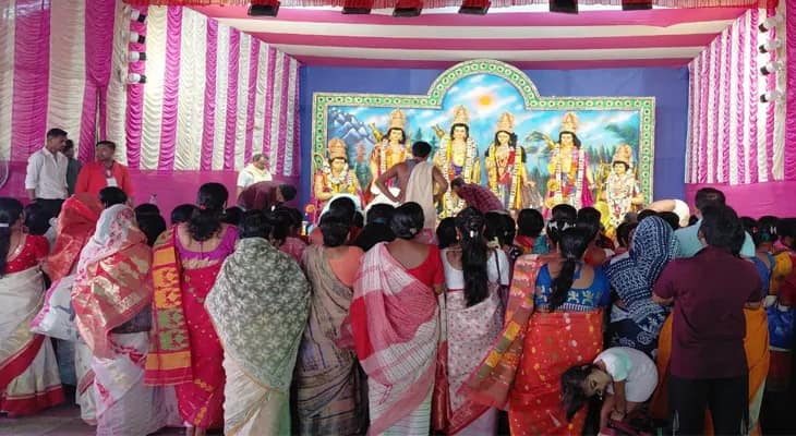 হাওড়ার উলুবেড়িয়া কালীবাড়িতে রামনবমী উপলক্ষ্যে চলছে বিশেষ পুজো, ভিড় ভক্তদের