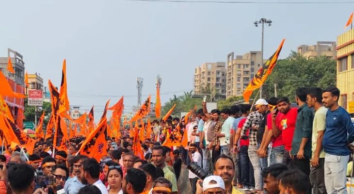 রামনবমীর মিছিলের জেরে বারাসতে ১২ নম্বর জাতীয় সড়কে যানজট