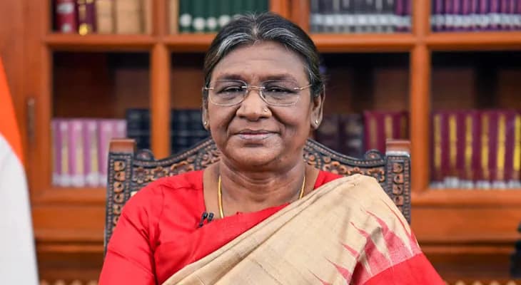 চার দিনের রাষ্ট্রীয় সফরে রবিবার পর্তুগাল ও স্লোভাকিয়ার উদ্দেশে রওনা হলেন রাষ্ট্রপতি দ্রৌপদী মুর্মু