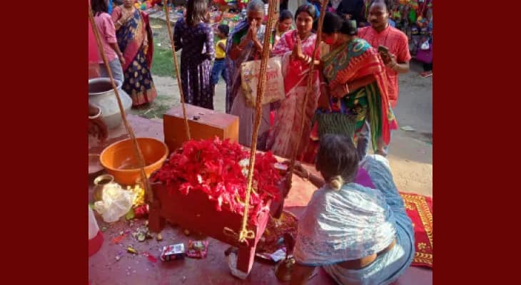 ‘চিকিৎসক’ মা শীতলা