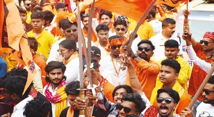 গরম উপেক্ষা করেই শোভাযাত্রা, সম্প্রীতির রামনবমী, তাল কাটল অস্ত্র মিছিলে