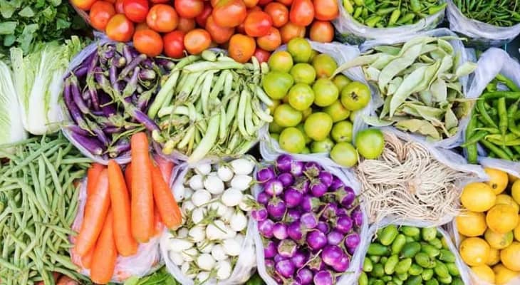 তীব্র গরমে জেলায় চড়ছে শাকসব্জির দাম, উদ্বেগ