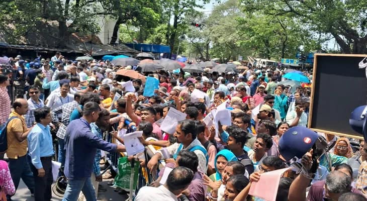 মুখ্যমন্ত্রীর সঙ্গে বৈঠক: ব্যারিকেড ভেঙে ভিতরে ঢোকার চেষ্টা চাকরি প্রার্থীদের