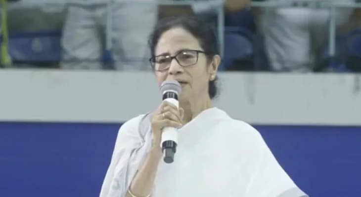 আমি বেঁচে থাকতে কোনও যোগ্য চাকরিপ্রার্থীর চাকরি যাবে না: মুখ্যমন্ত্রী