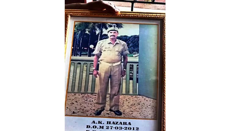 মরণোত্তর পরাক্রম পদকে সম্মানিত অশোক হাজরা, গর্বিত চন্দ্রকোণার গ্রামের বাসিন্দারা