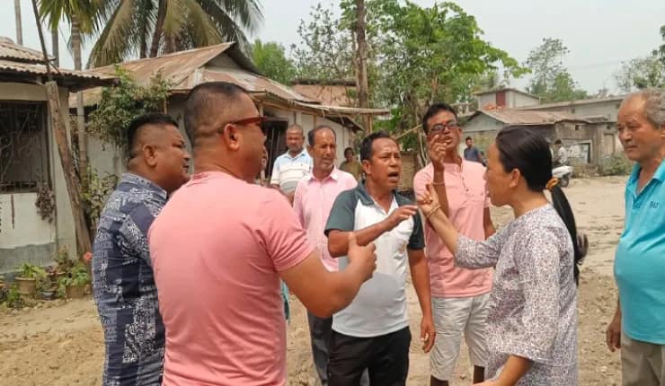 রাস্তার কাজে প্রভাব খাটাচ্ছেন সহ সভাপতি! সরব তারাবাড়ির বাসিন্দারা, আজ বৈঠক
