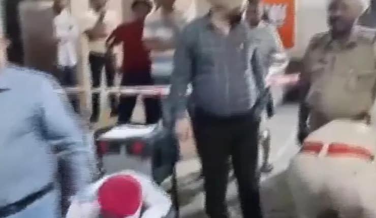 পাঞ্জাবের জলন্ধরে বিজেপি নেতা মনোরঞ্জন কালিয়ার বাসভবনের বাইরে বিস্ফোরণ, ঘটনাস্থলে পৌঁছেছে পুলিস