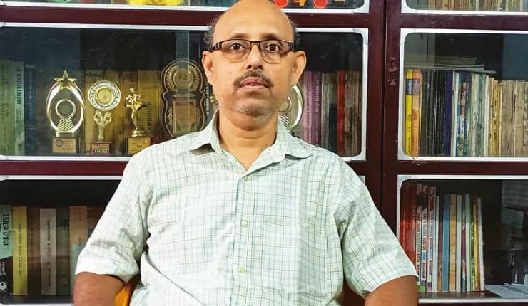 মাইনে না পেলেও স্কুলে যাবেন শ্যামপুরের হিসাবশাস্ত্রের শিক্ষক