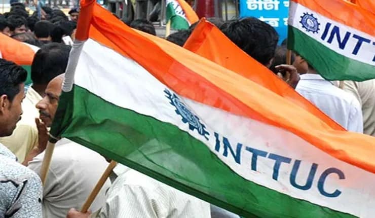 কাল জলপাইগুড়িতে পিএফ অফিস ঘেরাও শাসকদলের চা বাগান শ্রমিক ইউনিয়নের