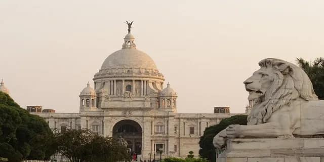 আজ একাধিক জেলায় ঝড়-বৃষ্টির পূর্বাভাস, জানুন বিশদে
