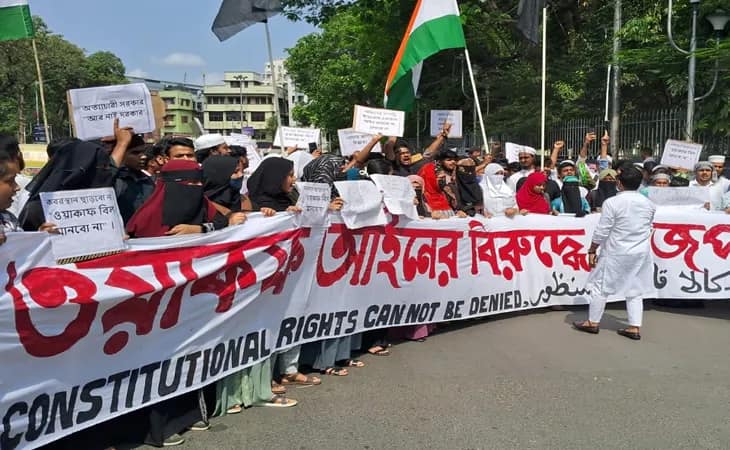 ওয়াকফ সংশোধনী আইন বাতিলের দাবিতে আলিয়া বিশ্ববিদ্যালয় থেকে পার্ক সার্কাস পর্যন্ত মিছিল