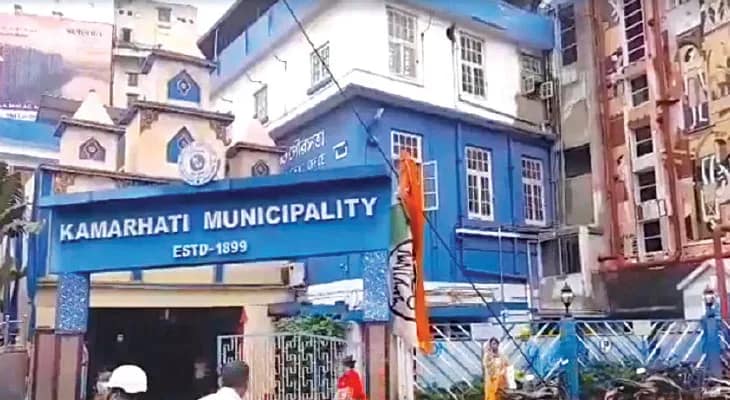 সম্পত্তি কর-হোর্ডিং থেকে আয় বৃদ্ধি, বকেয়া আদায়ে সাফল্য কামারহাটি পুরসভার