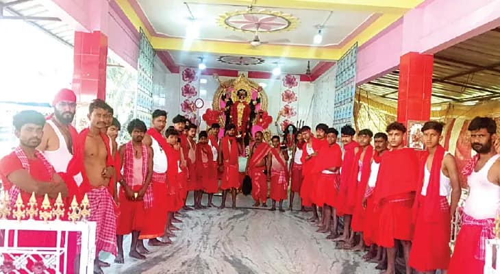 কোচবিহারের মহামায়া কলোনি স্পোর্টিং ক্লাব ও কেটু সাধুর চড়কপুজো ৩৪ বছরে পড়ল