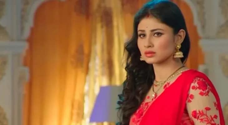 সার্জারিতেই কি বদলে গিয়েছে মৌনীর মুখ? নেটিজেনদের কটাক্ষের জবাব দিলেন খোদ অভিনেত্রী