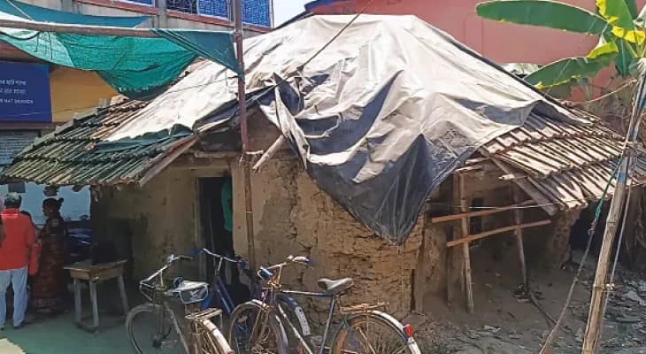 মাটির দেওয়াল-টালির চাল, সাপ-ইঁদুরের উৎপাত, কাকদ্বীপে ভগ্নদশায় স্বাধীনতার আমলের ডাকঘর