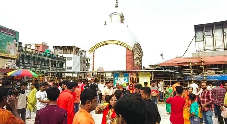 নববর্ষে তারাপীঠে পুণ্যার্থীদের ভিড়
