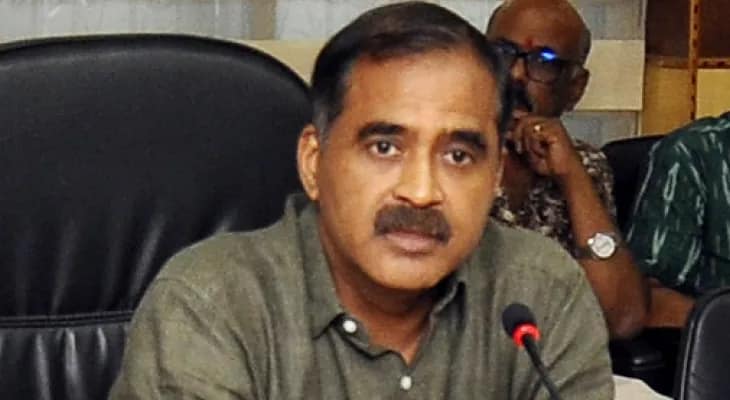 শতবর্ষে হাওড়া স্টেশন, যাত্রী স্বাচ্ছন্দ্যে একগুচ্ছ প্রকল্প