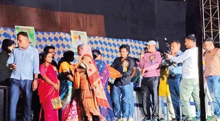 সমাজকল্যাণমূলক কাজে নজর কাড়ছে খড়্গপুরের বলরামপুর কল্যাণ সঙ্ঘ